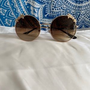 Cute round sunnies
